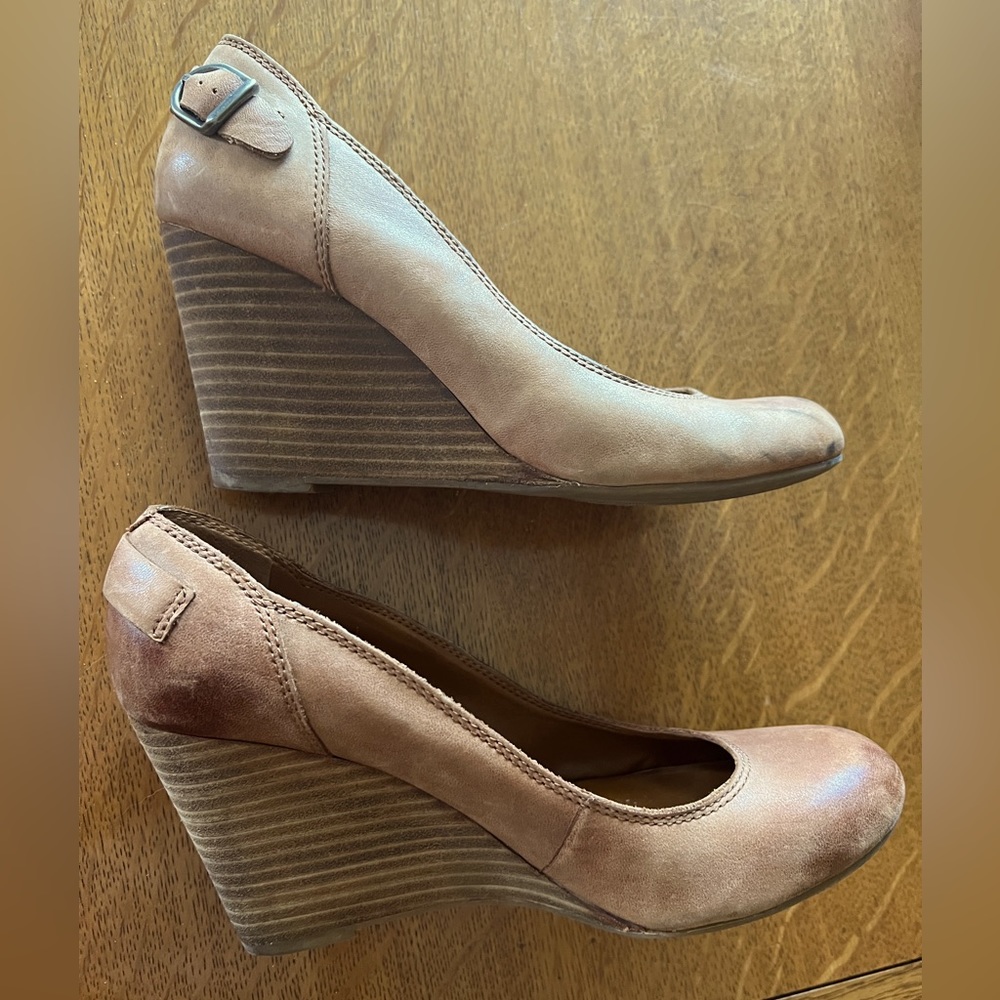 Lucky Brand- Genuine Leather Rounded-Toe Wedge